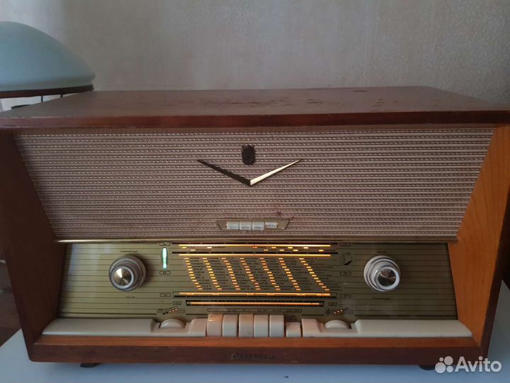 Ламповый радиоприемник Helvar