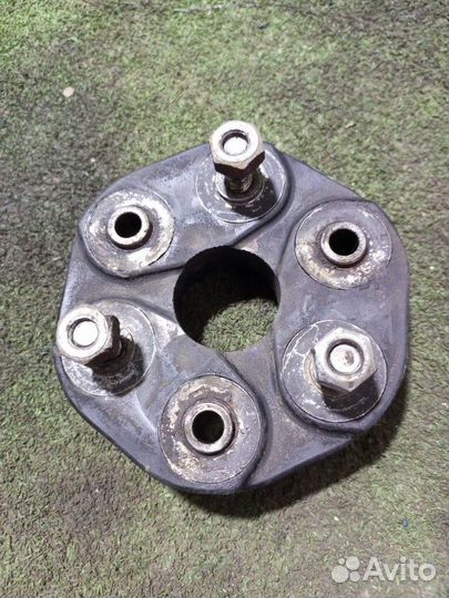 Эластичная муфта Mercedes-Benz E-Class W124 M111