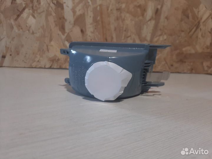 Фонарь указателя поворота левый (желтый) VW Jetto3