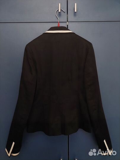 Жакет (пиджак женский)