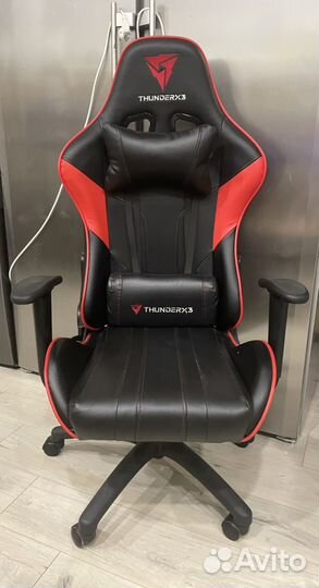 Игровое компьютерное кресло