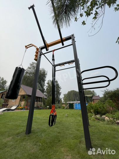 Воркаут площадка / уличная спортивная площадка