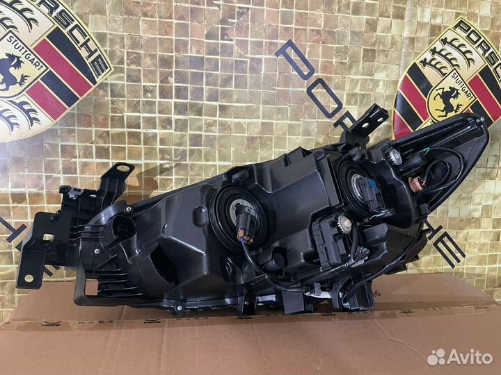 Фара правая на Mazda 6 GJ Оригинал Новая галоген