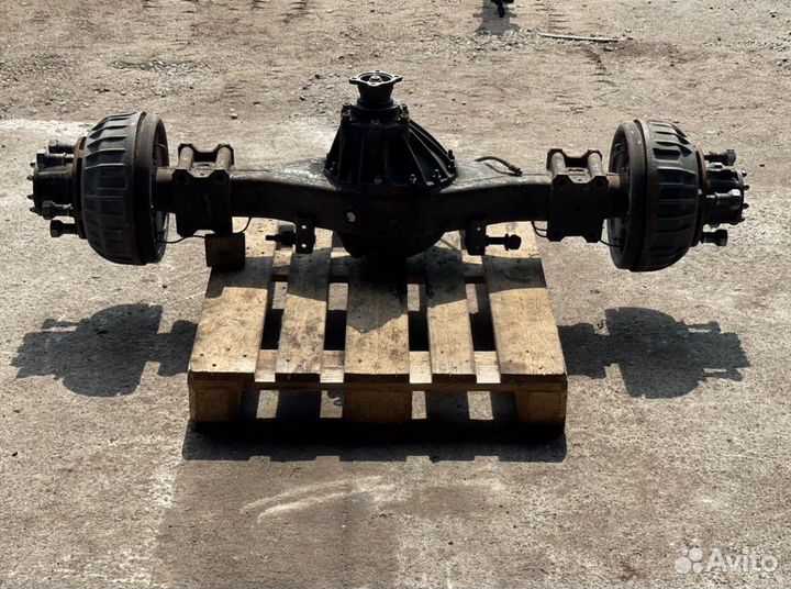 Мост задний Isuzu Elf NPR66L 4HF1 1991