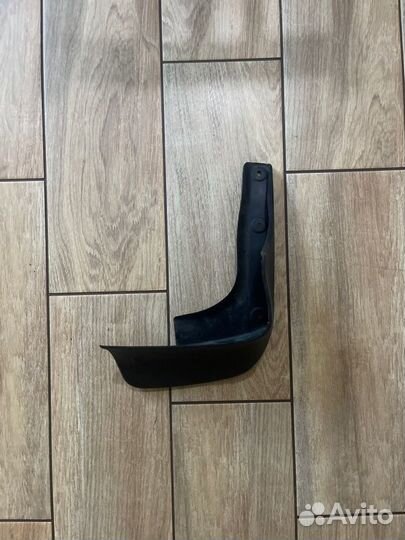 Брызговик задний правый Lexus Rx350 С 2003 По 2009