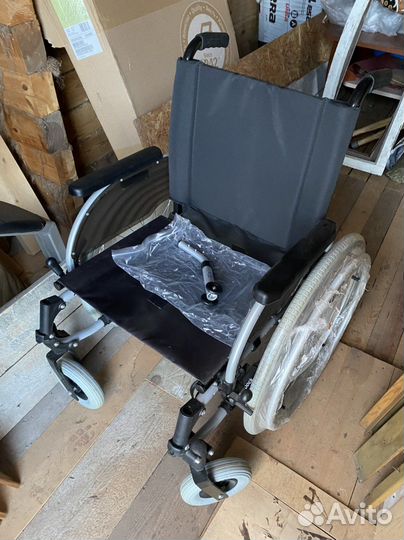 Кресло-каталка для инвалидов