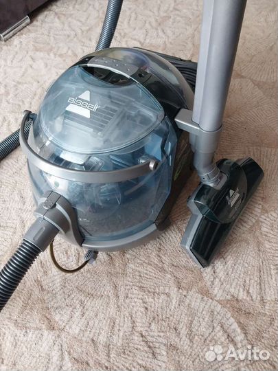 Моющий пылесос Bissell