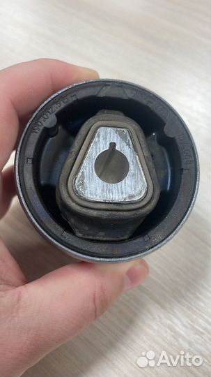 Сайлентблок переднего нижнего рычага е90 92 82