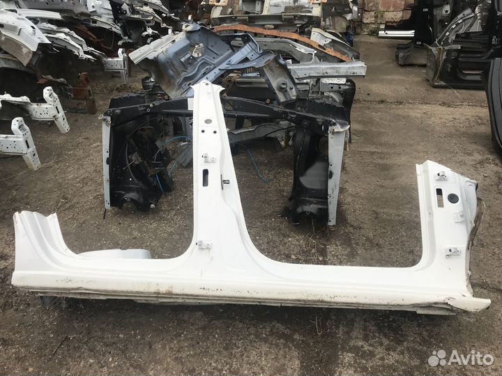 Порог со стойкой правый VW Polo Sed RUS (2011–2019