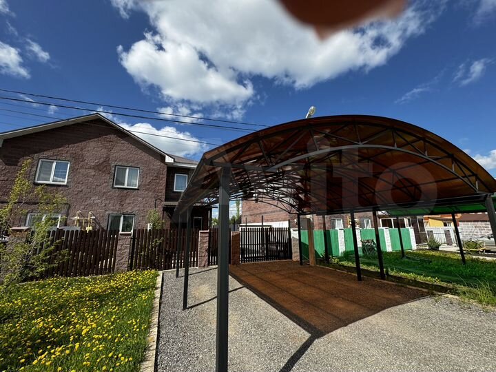 Таунхаус 160 м² на участке 6 сот.