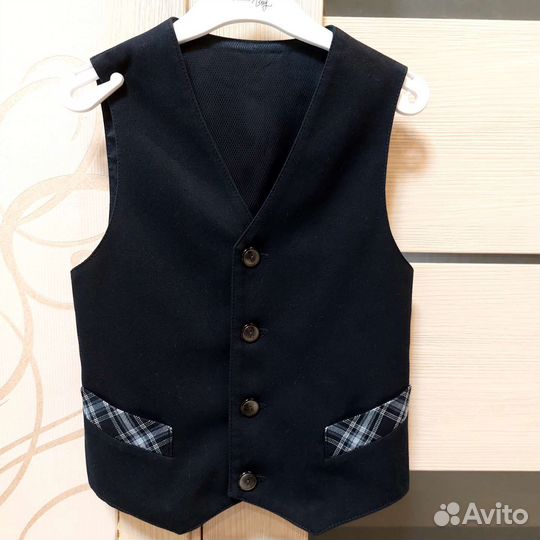 Школьная форма+рубашка р.122