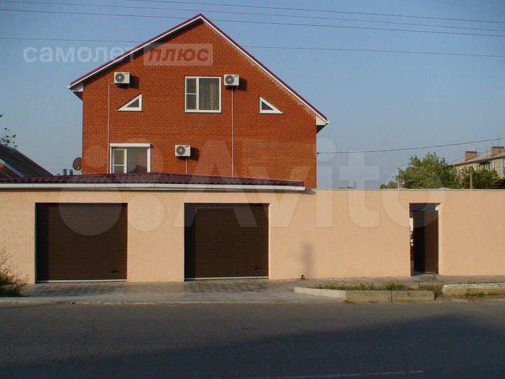 Дом 308,7 м² на участке 5,5 сот.