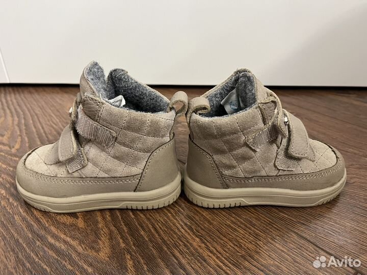 Бежевые ботинки на весну/осень. котофей