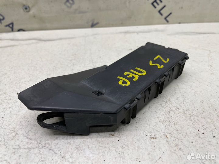 Кронштейн разъёма датчика ABS Bmw E36