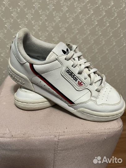 Кроссовки adidas