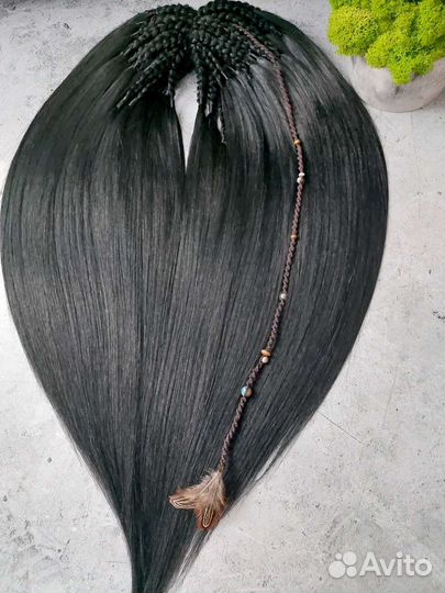 Де косы со свободным концом черные