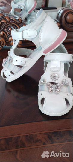 Босоножки для девочки