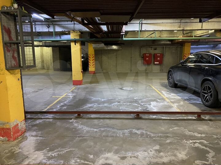 Машиноместо, 18 м²