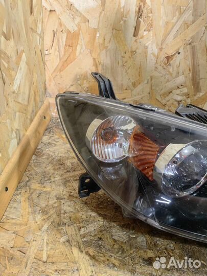 Фара правая Ксенон Мазда 3 BK седан до рестайлинг
