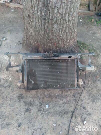 Запчасти на гольф3 хетчбек,и на уневирсал стёкла