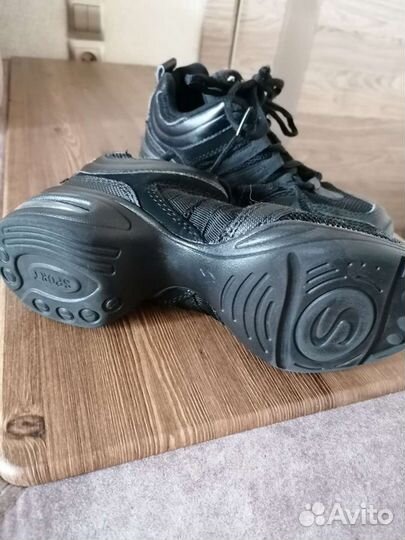 Кроссовки для современных танцев р. 34-35