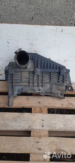 Корпус воздушного фильтра Peugeot 206