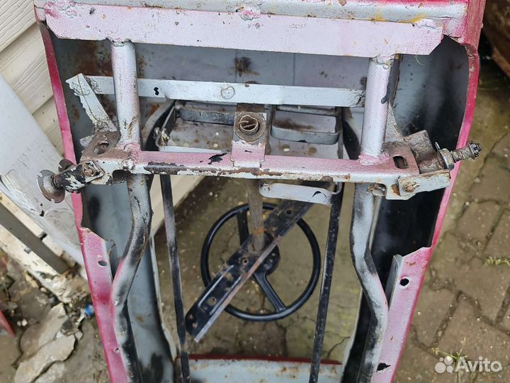 Радуга педальный автомобиль СССР