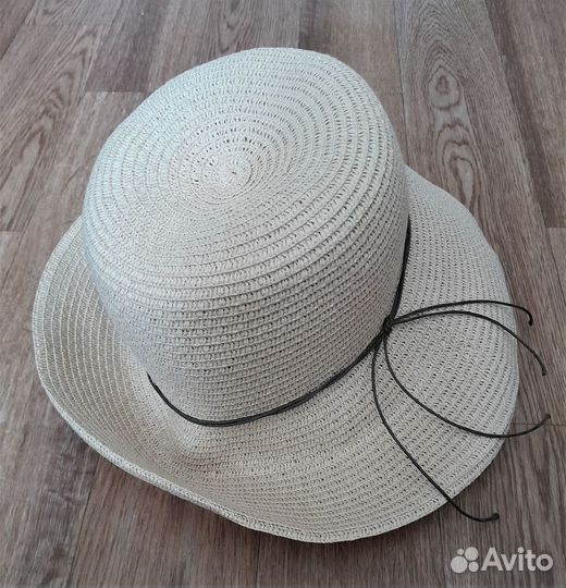 Шляпа женская соломенная