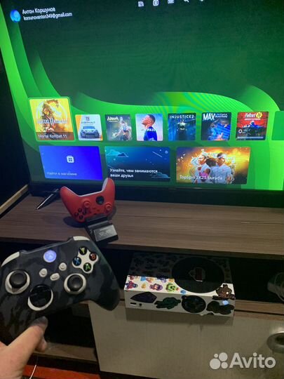 Xbox series s 2 геймпада
