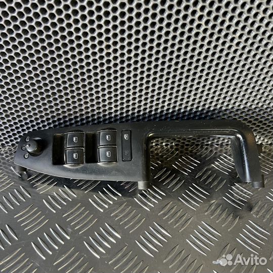 Блок управления стеклоподъемниками Audi A4