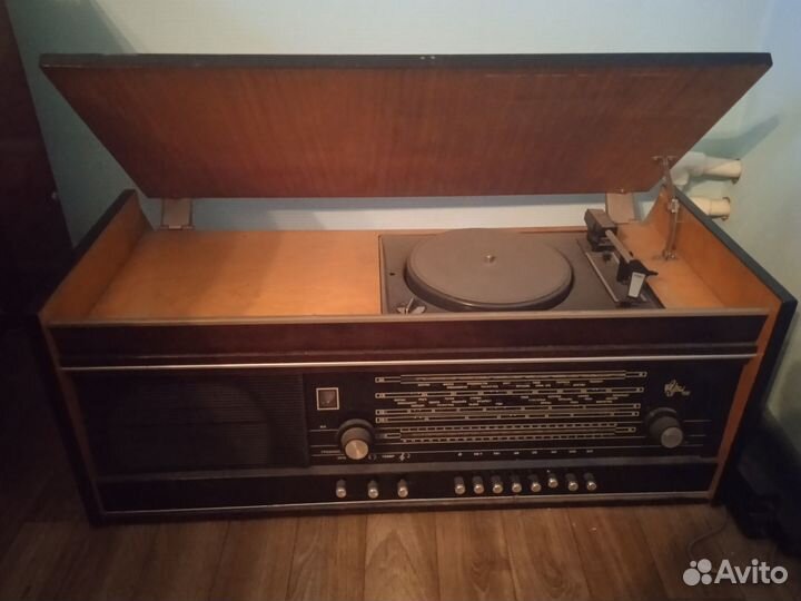 Радиола Урал 111