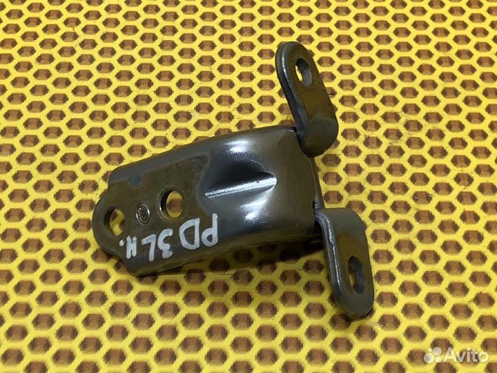 Петля двери задняя нижняя левая Hyundai I30 PD