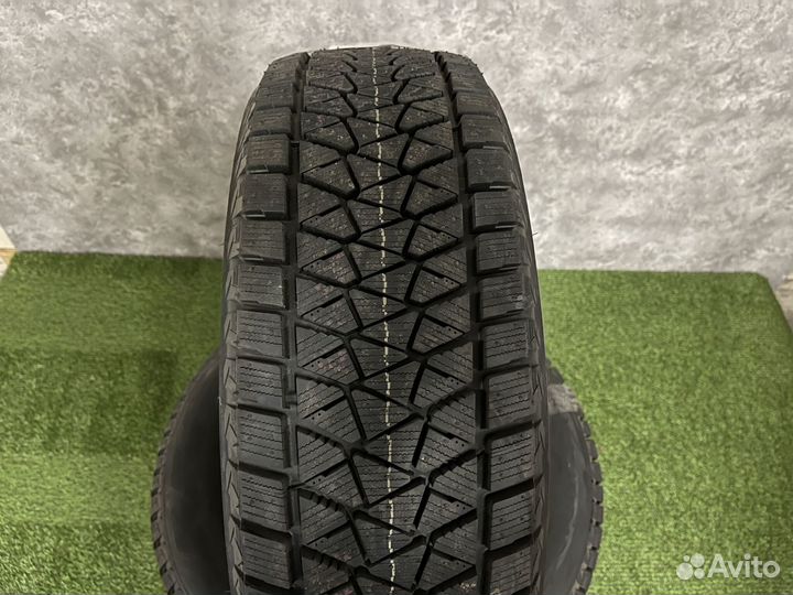 Bridgestone Blizzak DM-V2 225/60 R17 99S