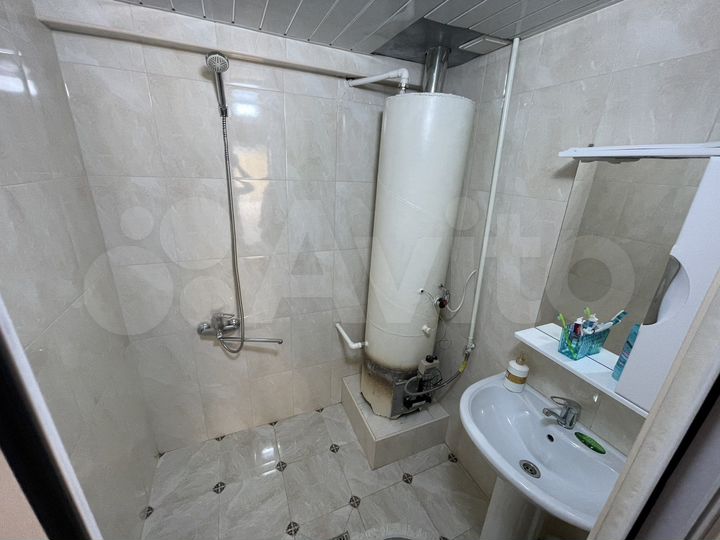 Дом 200 м² на участке 2 га