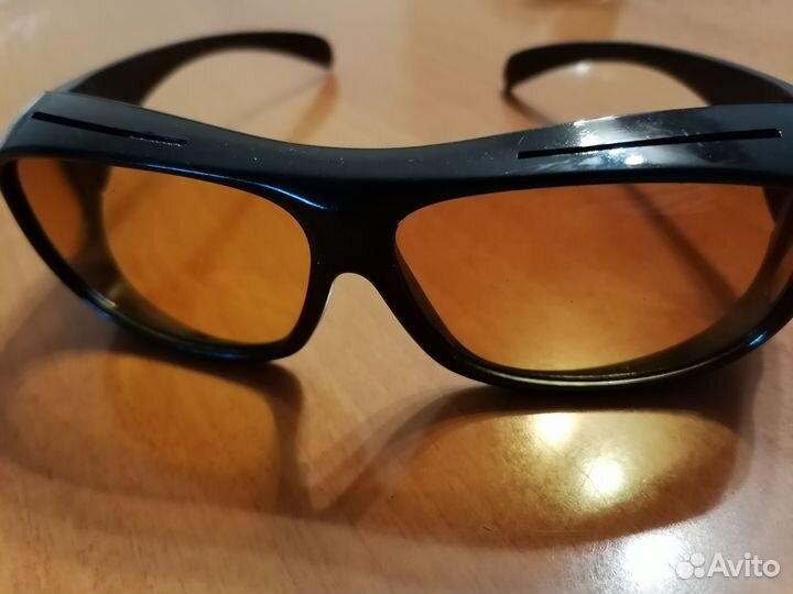 Солнцезащитные очки