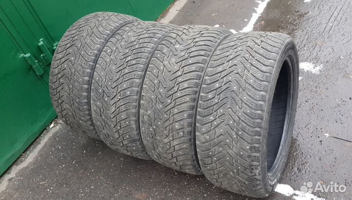 Nokian Tyres Hakkapeliitta 8 225/55 R17