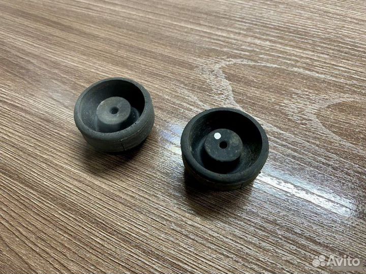 Подушки крепления радиатора Honda Civic 8