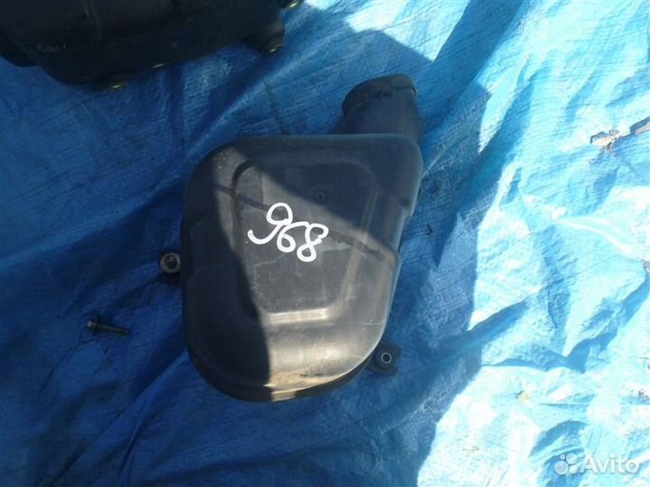 Корпус воздушного фильтра Toyota Harrier MCU10 1MZ