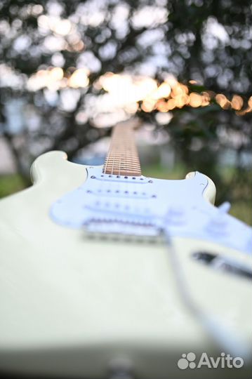 Fender Standard Stratocaster электрогитара