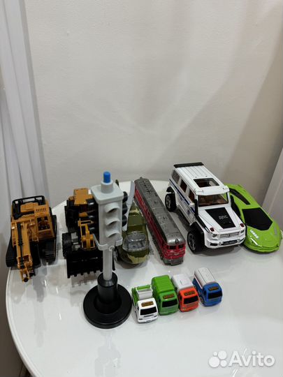 Детские игрушки машины пакетом