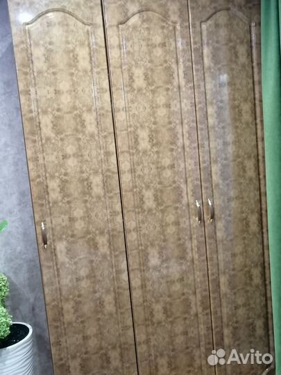 Стенка в гостиную