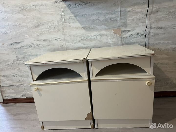 Спальный гарнитур бу белый