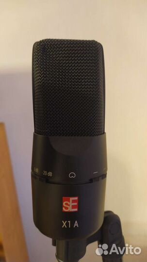 Студийный микрофон и звуковая карта