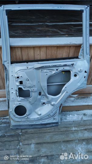 Subaru forester дверь