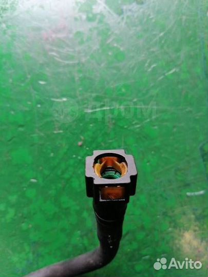 Трубка топливная Lexus Gs300 URS190