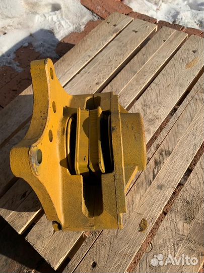 Суппорт тормозной в сборе (квадратная колодка) 412