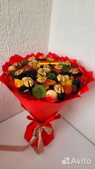 Корзина с сухофруктами