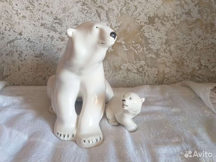 Белый медведь и медвежонок лфз