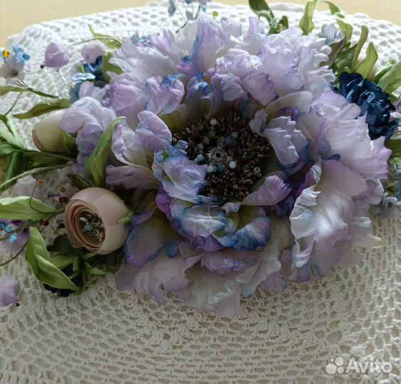 Брошь цветок из шелка