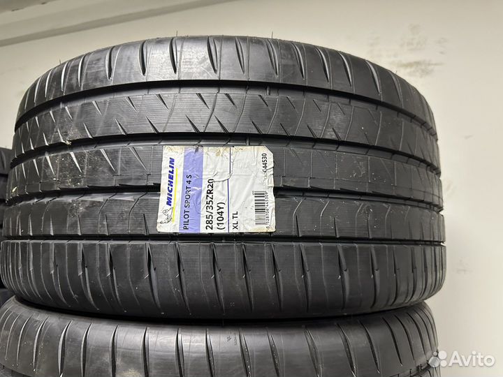 Michelin Pilot Sport 4 S 285/35 R20 и 275/35 R20